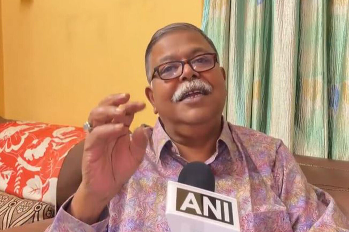 Only a partial lunar eclipse will be visible in India: Birla Planetarium former Director Duari