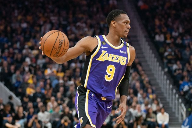 Report: Lakers PG Rondo sustains hand injury