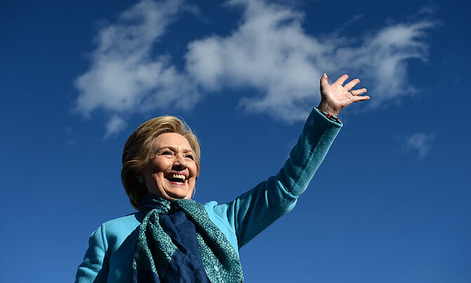 Trump, Clinton zero in on battlegrounds in final sprint Trump, Clinton zero in on battlegrounds in final sprint