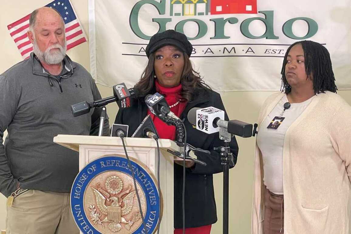 Alabama Congresswoman tours tornado damage in Pickens County