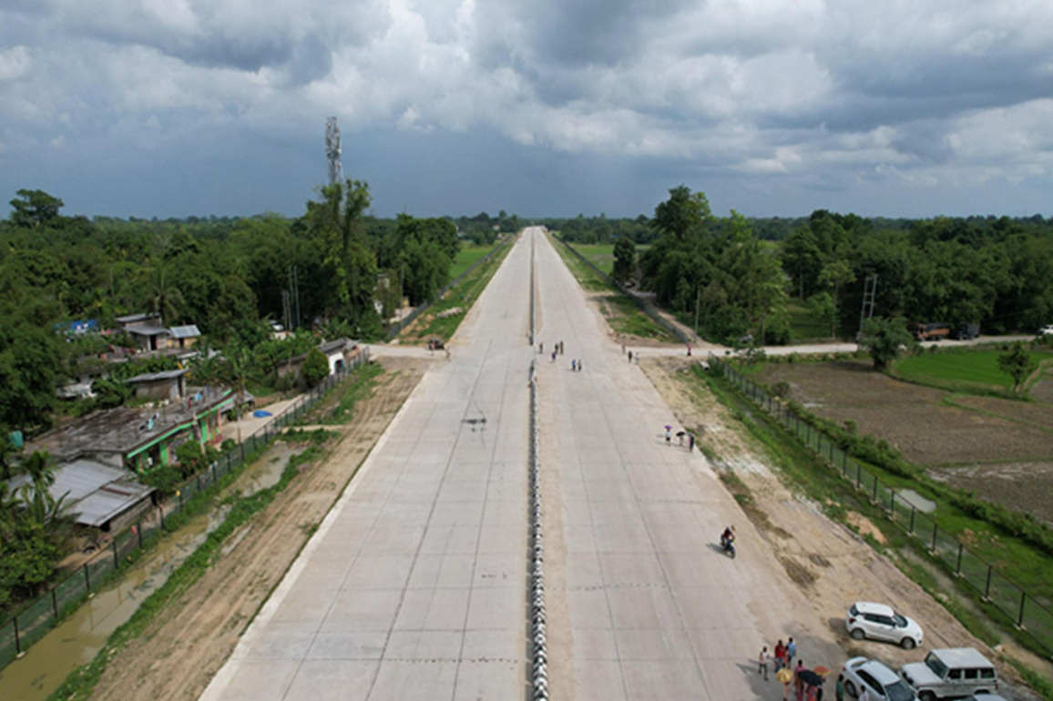 Shimla administration inspects road, twin tunnel site after locals accuse NHAI of illegal construction, house damage