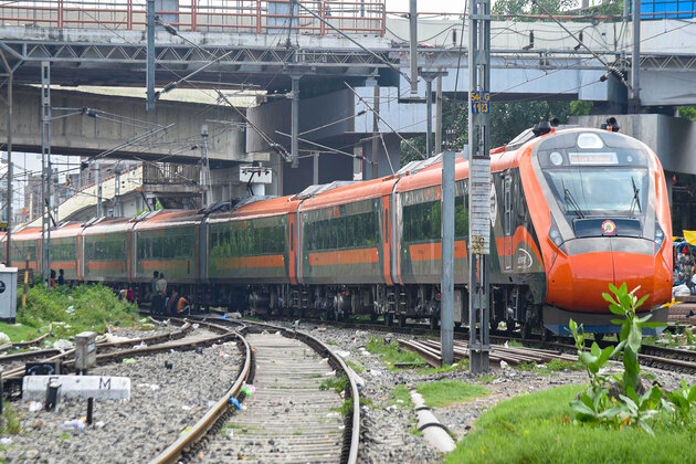 BHEL commences supply of semi-high-speed underslung traction converters for Vande Bharat sleeper trains