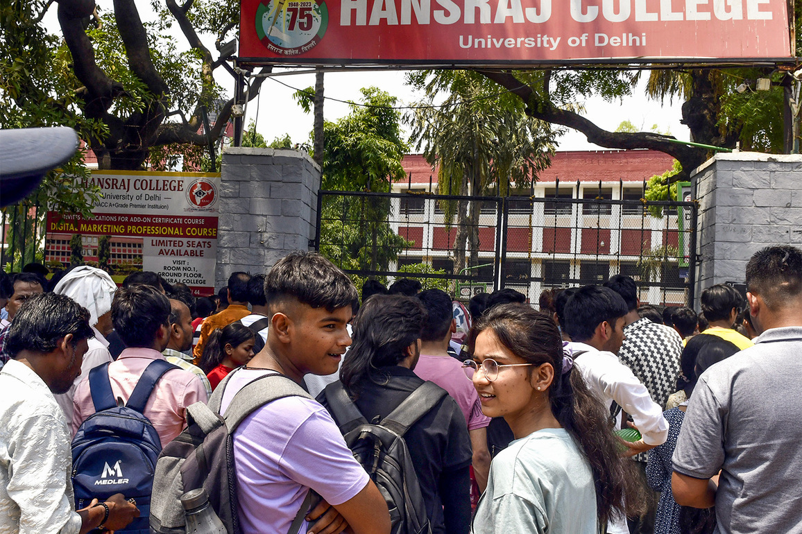 Hansraj College suspends 30 students, including 4 student union office bearers over alleged misconduct during annual fest