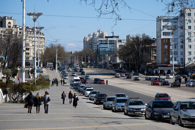 Russia eases citizenship rules for residents of breakaway region