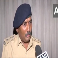 "Went inside with oxygen masks; tied hands with wet clothes to lift bodies": SDRF official on Air India crash