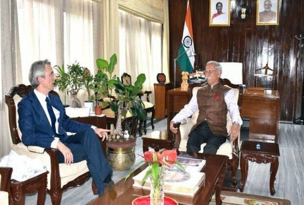 French Ambassador meets Arunachal Pradesh Governor, conveys France's wish to develop cooperation with the state