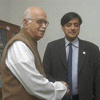 Just like Nehru cannot be judged only by China setback, reducing Advani's career to one episode also unfair: Shashi Tharoor