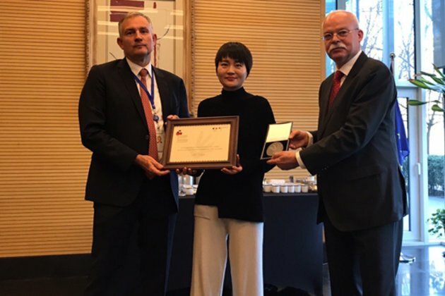 Wife of Jailed Chinese Rights Lawyer Wins Human Rights Prize