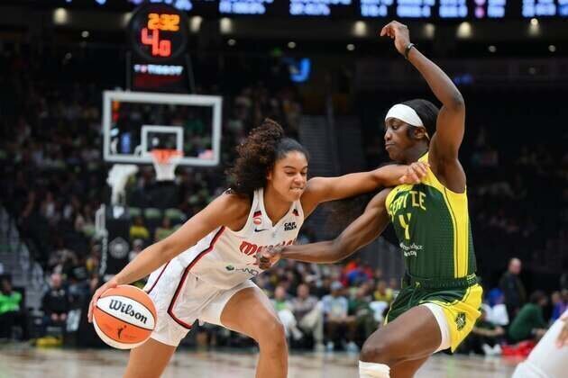 Shakira Austin, Mystics gain road split against Storm
