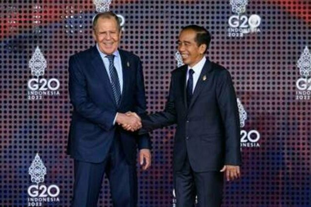 Top Asian economy urges citizens to abandon Western payment systems