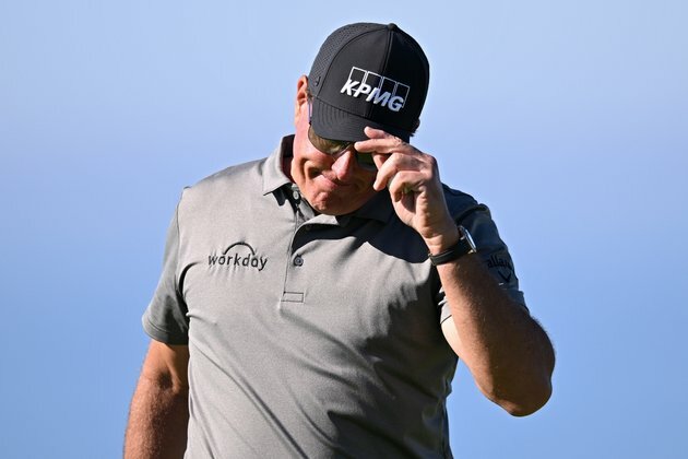 Phil Mickelson WDs, won't defend PGA Championship title