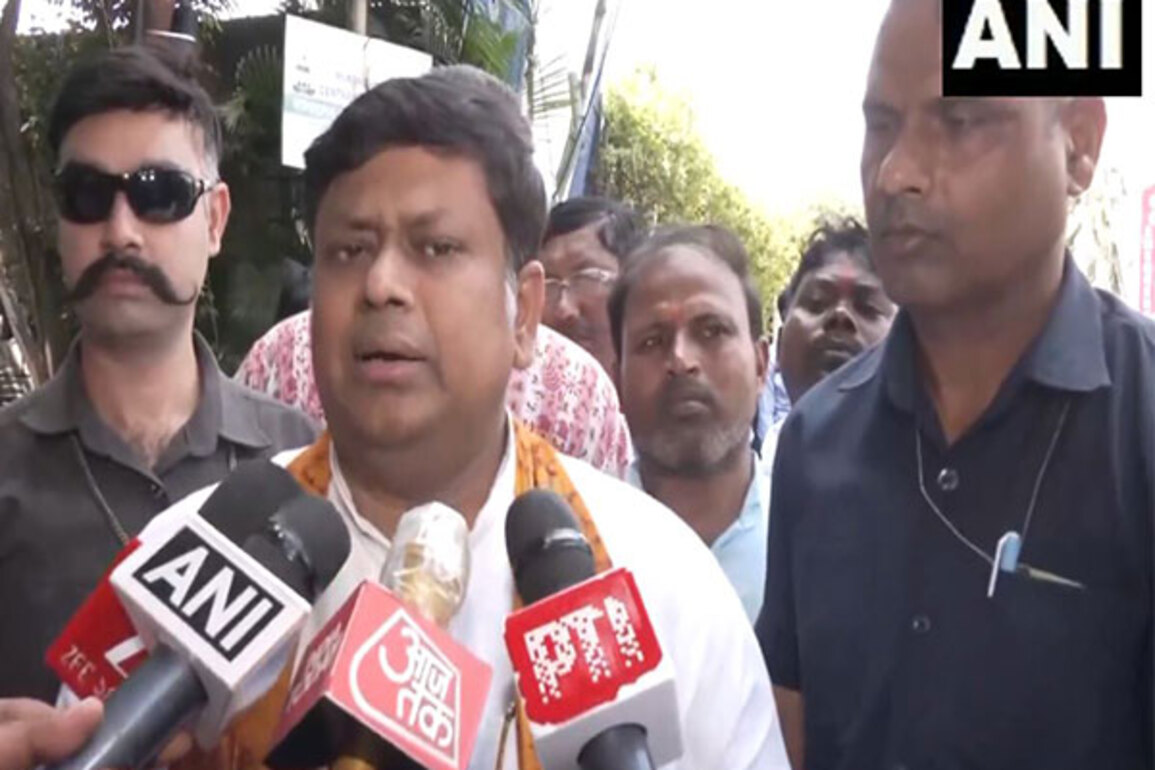 "Police injured her...": Sukanta Majumdar on RG Kar victim's mother hurt during 'Nabanna Chalo Abhiyan'