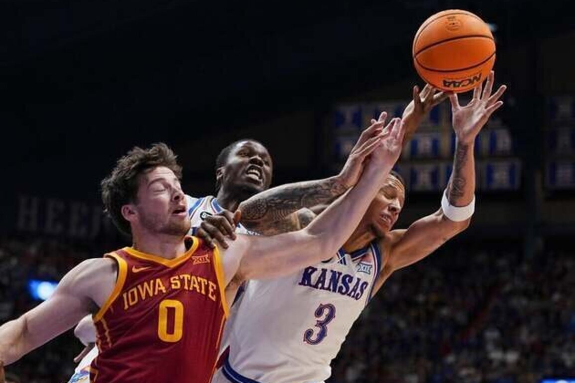 No. 2 Iowa State shocked by Kansas as 16-game win streak snapped