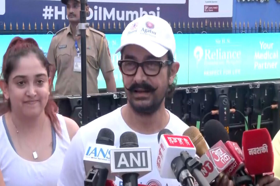 Aamir Khan joins thousands of runners at Tata Mumbai Marathon 2026, calls city's spirit "amazing"