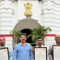 Postal workers of Banaras win awards in Sukanya Samriddhi Yojana