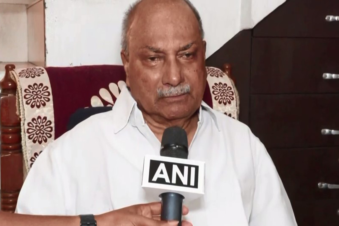 Congress leader AK Antony condoles demise of Shivraj Patil