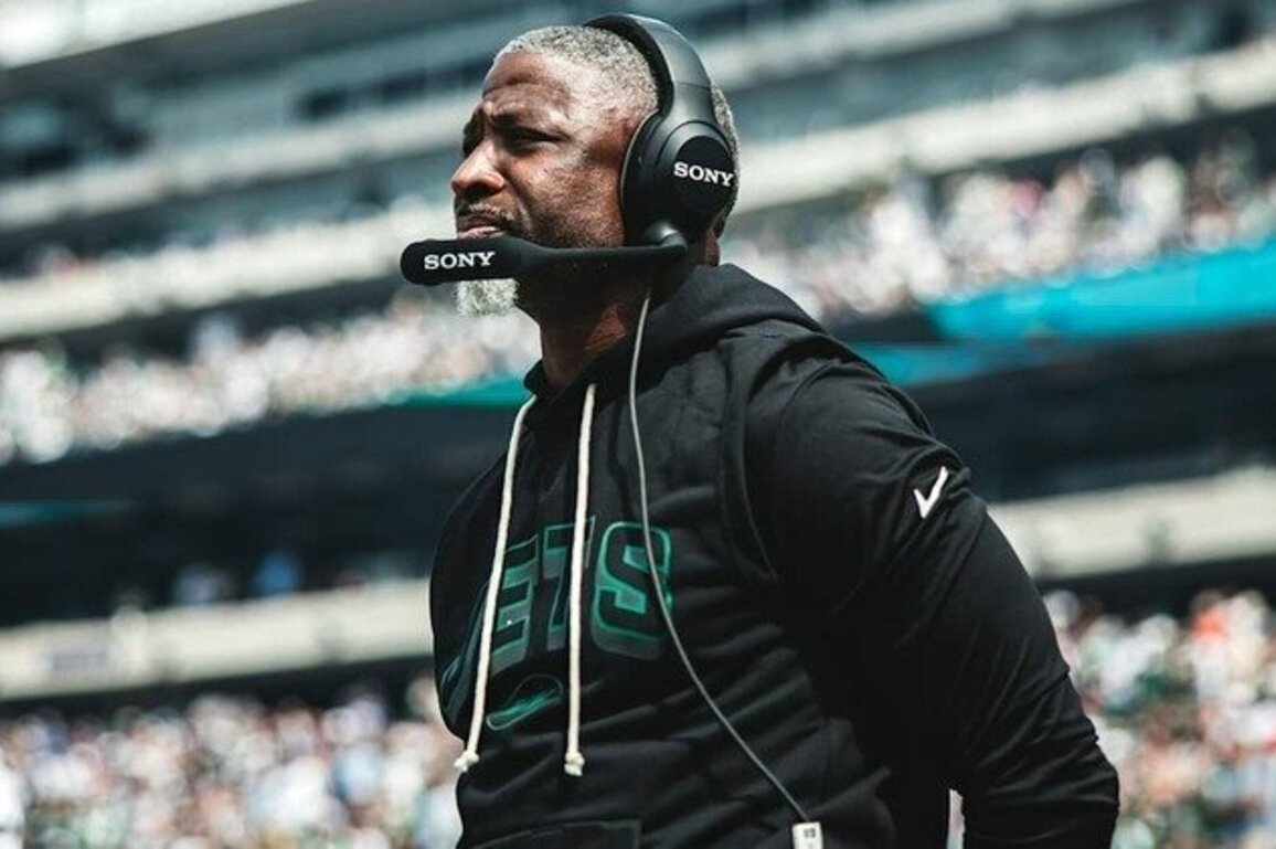 Jets HC Aaron Glenn: 'It's Not OK to Lose Like That'