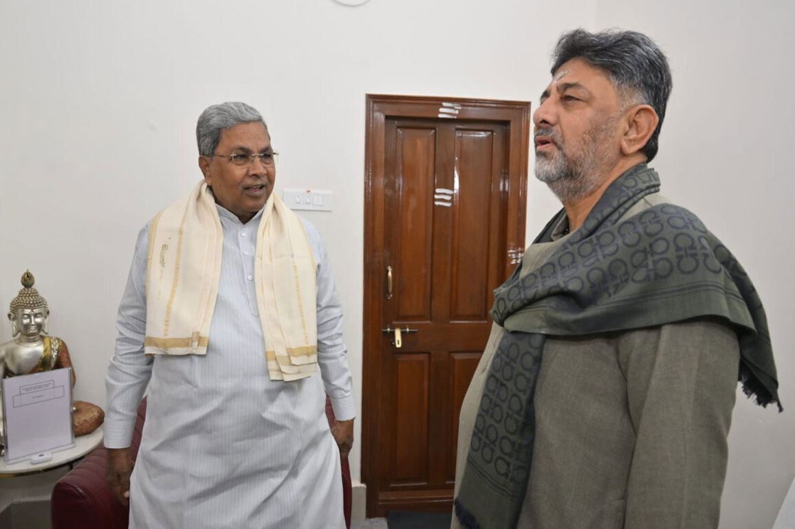 DK Shivakumar meets Siddarmaiah for breakfast in effort to resolve CM chair tussle in Karnataka