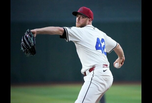 Nico Hoerner's late heroics lift Cubs over D-backs in 11