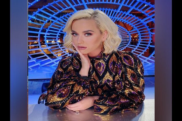 Katy Perry enjoys time on streets of Mumbai