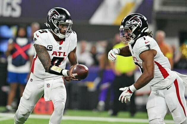 Falcons ride strong running game to victory over Vikings