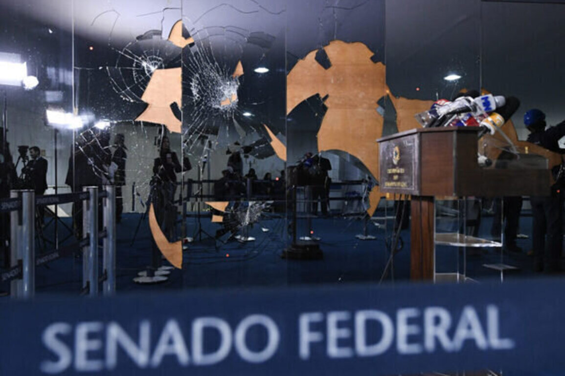 Brazilian Congress overrides Lula veto on bill that could reduce Bolsonaro's prison time