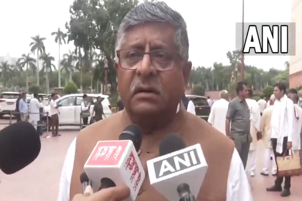 Ravi Shankar Prasad hits out at Rahul Gandhi for saying "EC involved in vote theft"
