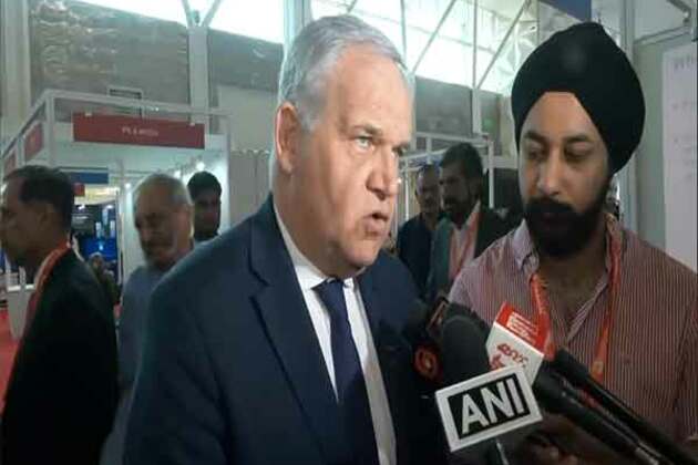 France Minister condoles deaths of victims in J-K attacks