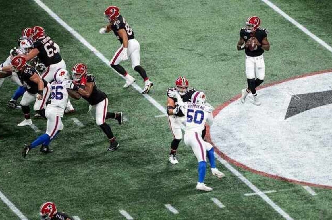 Film study: Why are the Falcons struggling to convert on third down