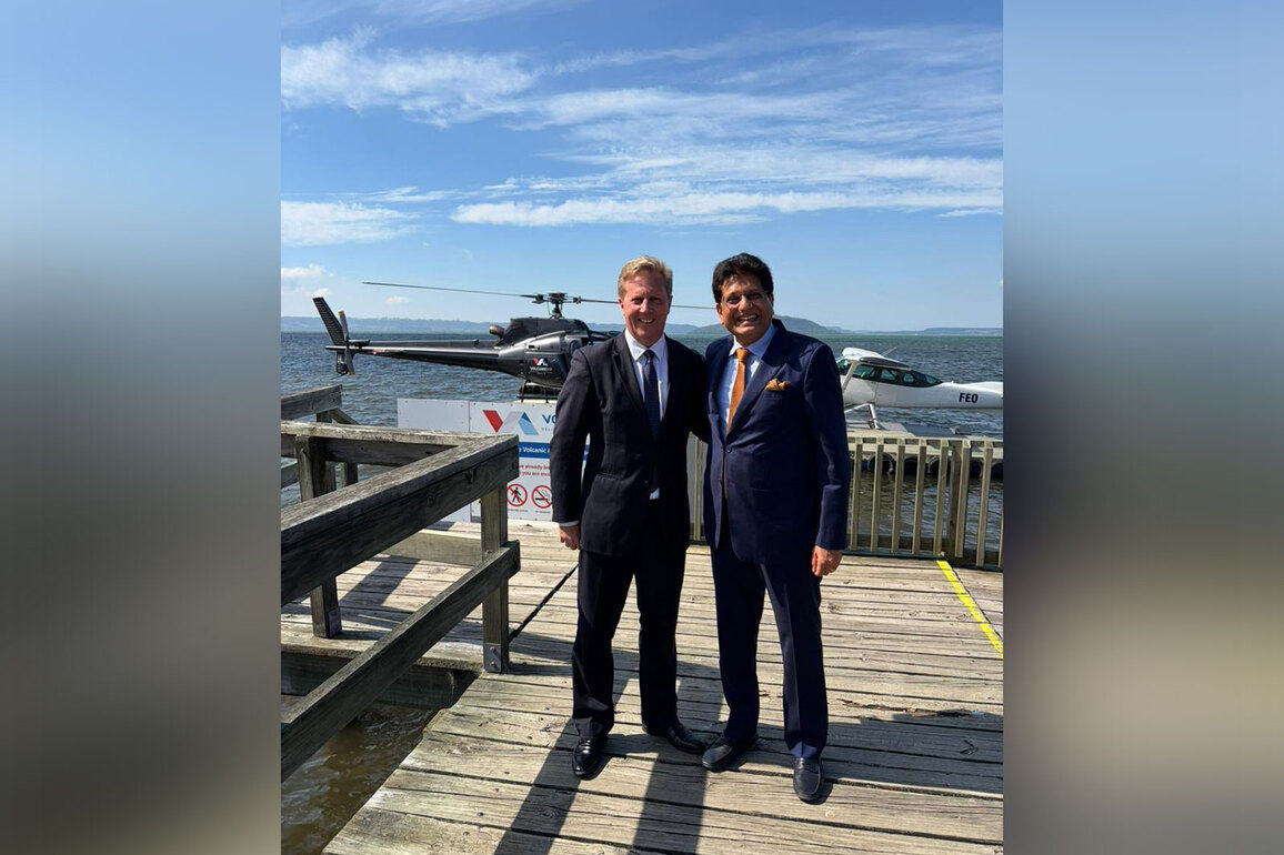 Union Commerce Minister Piyush Goyal interacts with prominent New Zealand business leaders
