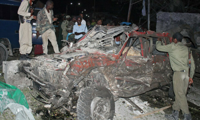 Somalia car bomb kills 7 near presidential palace Somalia car bomb kills 7 near presidential palace