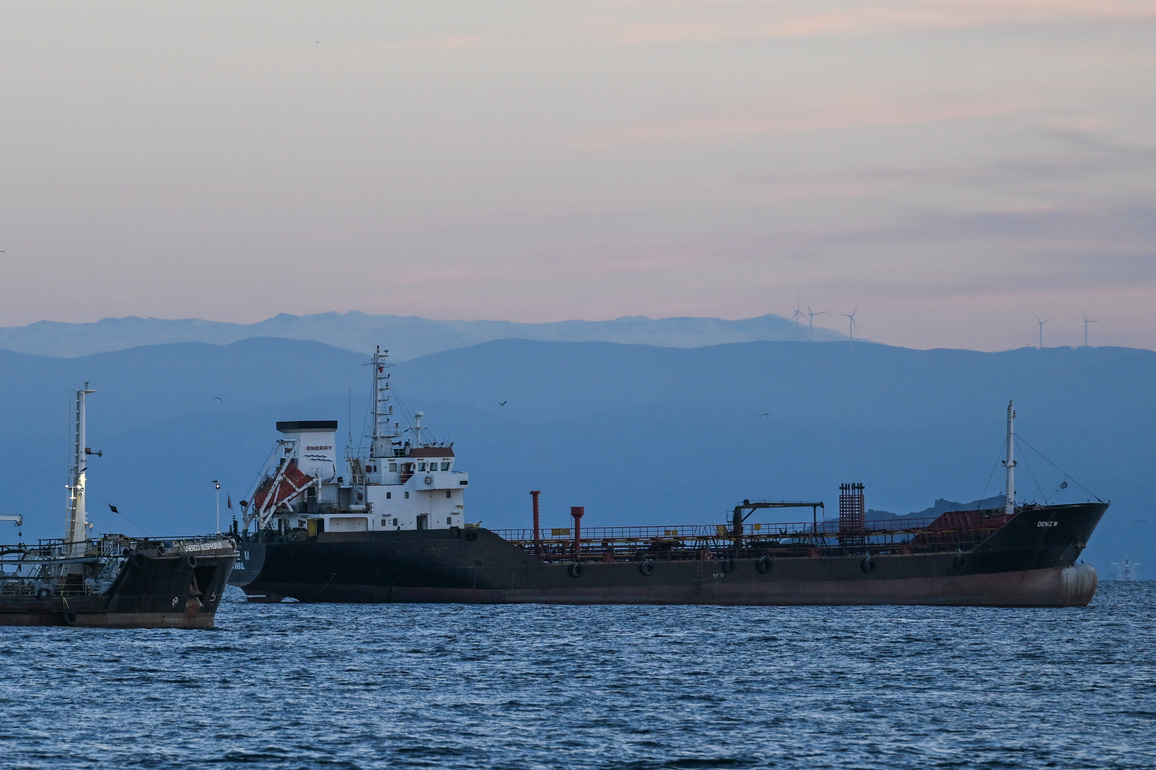 TRKIYE-ISTANBUL-MARMARA SEA-SHIPS