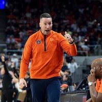 Keyshawn Hall, No. 21 Auburn win big on the glass to beat Chattanooga