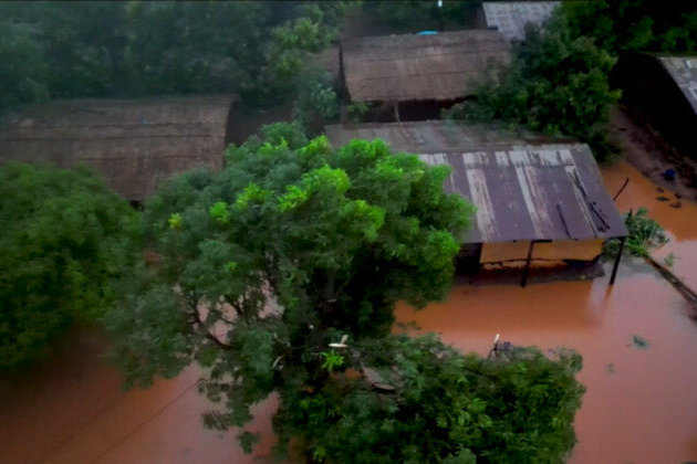 Deadly cyclone hits African nation 