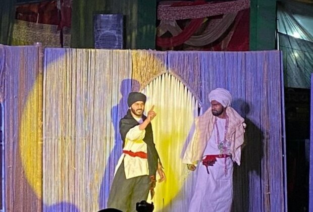 Khalsa College students stage play at Singhu border