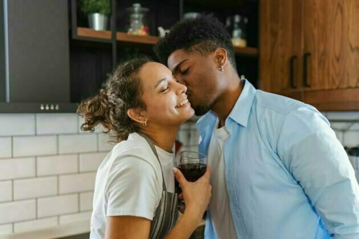 Is it dangerous to kiss someone who's eaten gluten if you have coeliac disease?