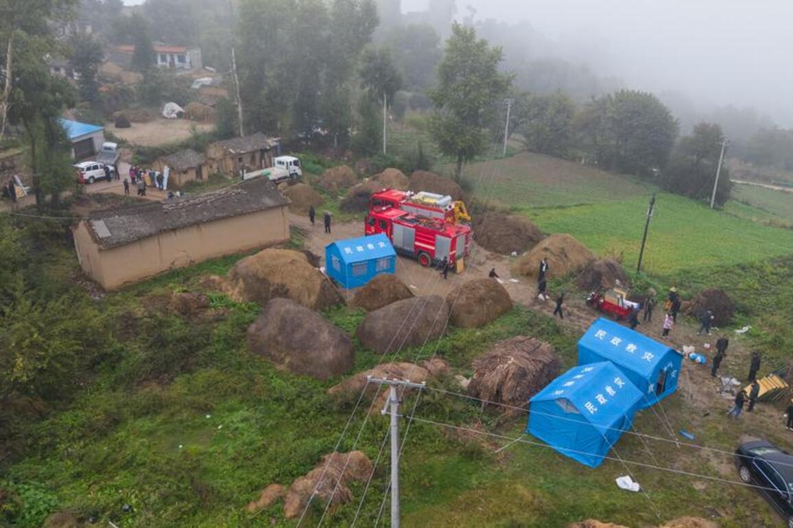 Update: 5.6-magnitude quake hits NW China's Gansu, injuring 9