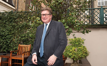 Odey closes $1bn of funds to new money - Vimarsana News