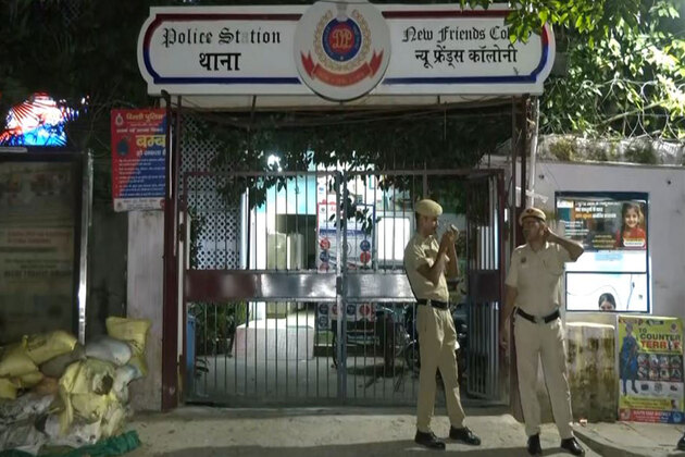 Delhi court to hear businessman Samir Modi's bail plea on Monday; counsel questions LOC issued within 5 days of FIR