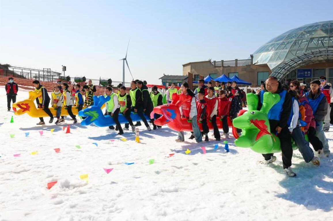 Economy&Life | Ice and snow activities boom during Spring Festival holiday