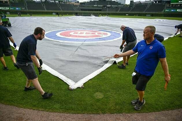 Brewers, Cubs take second crack at playing doubleheader