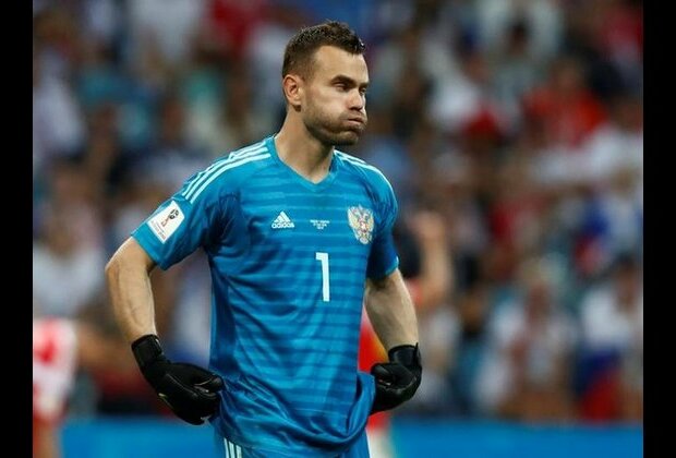 Russian Goalkeeper Igor Akinfeev quits national football team