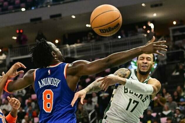 Giannis Antetokounmpo, Bucks overpower Knicks in 2nd half
