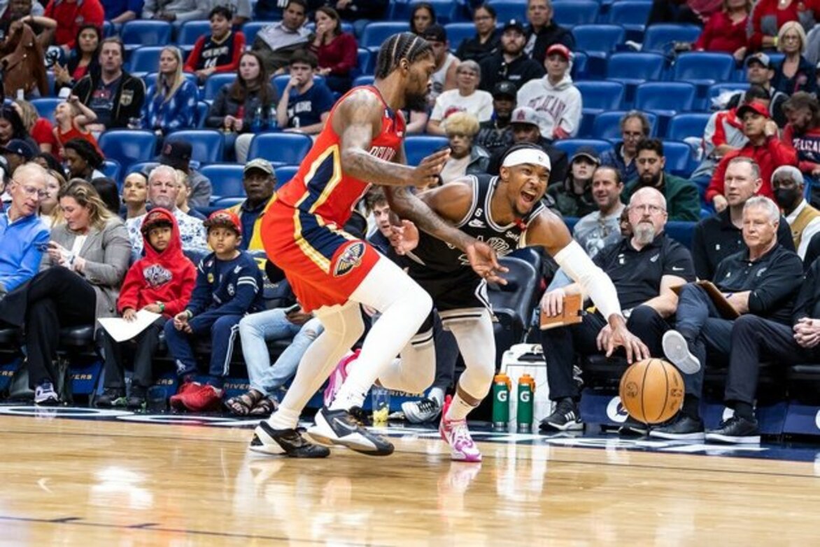 Brandon Ingram puts up 32 as Pelicans pound Spurs