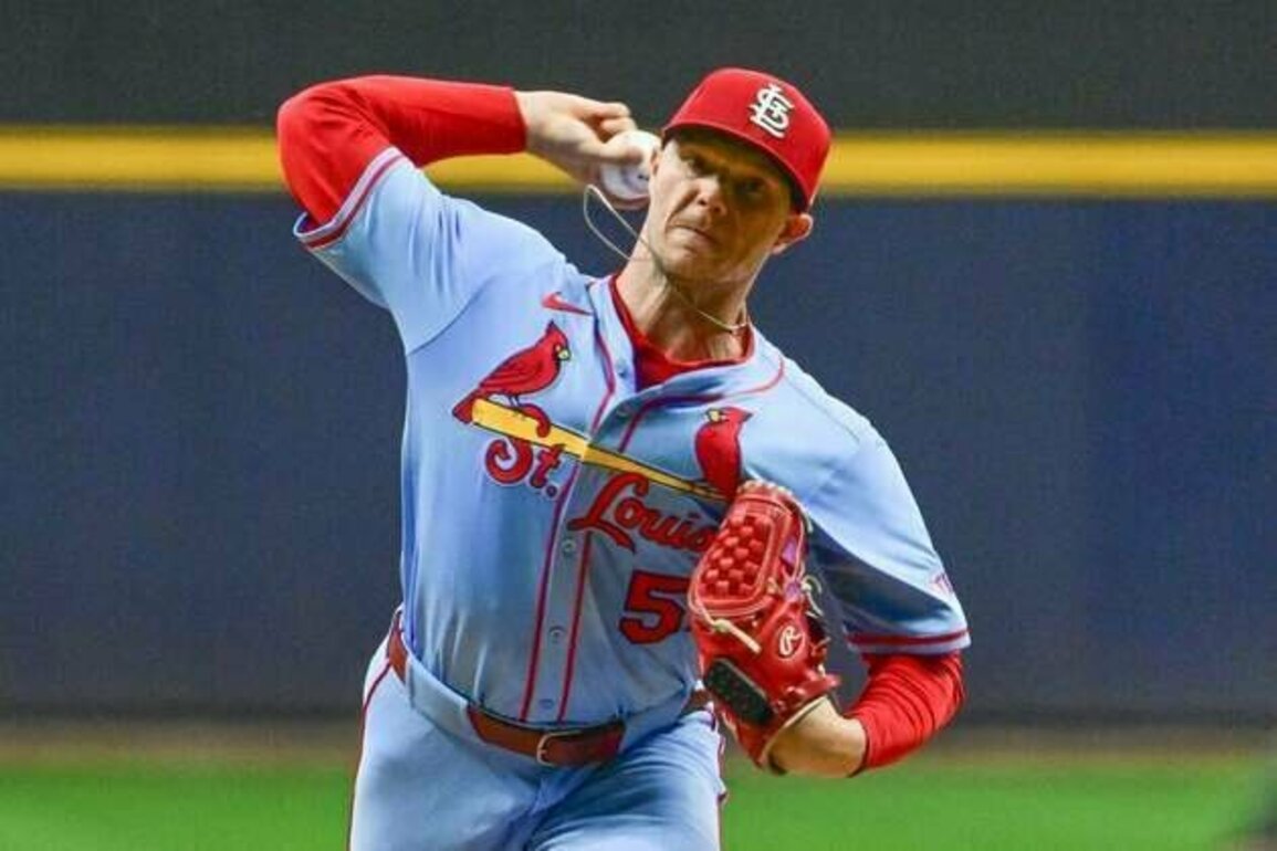 Red Sox acquire RHP Sonny Gray from Cardinals