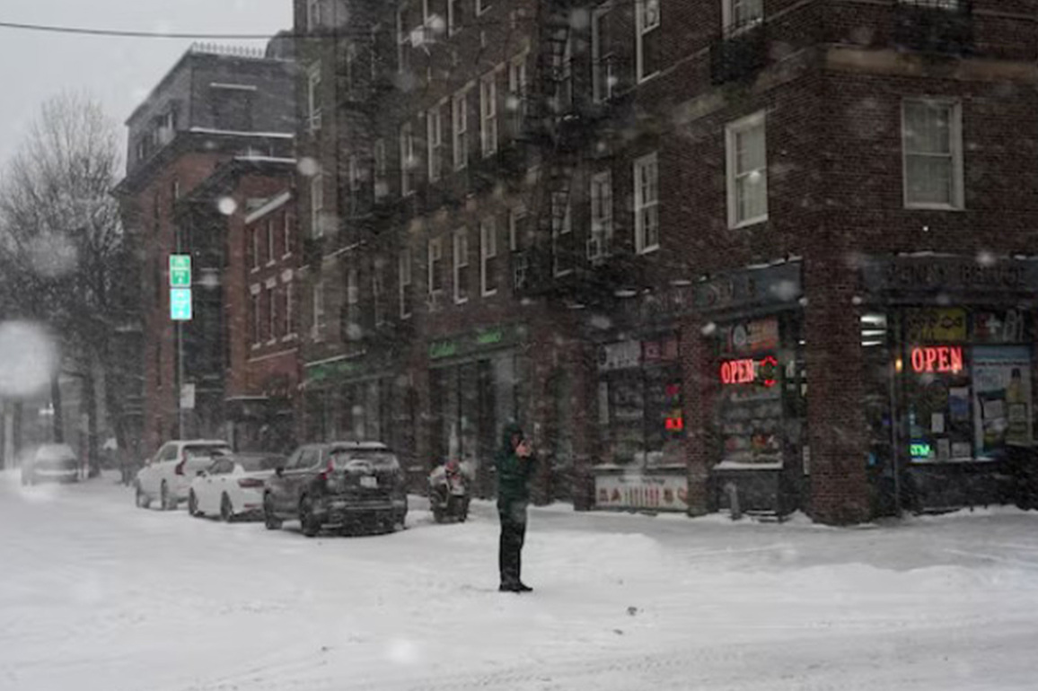 Atleast 15 dead as "historic" snow storm batters US, triggers massive power outages