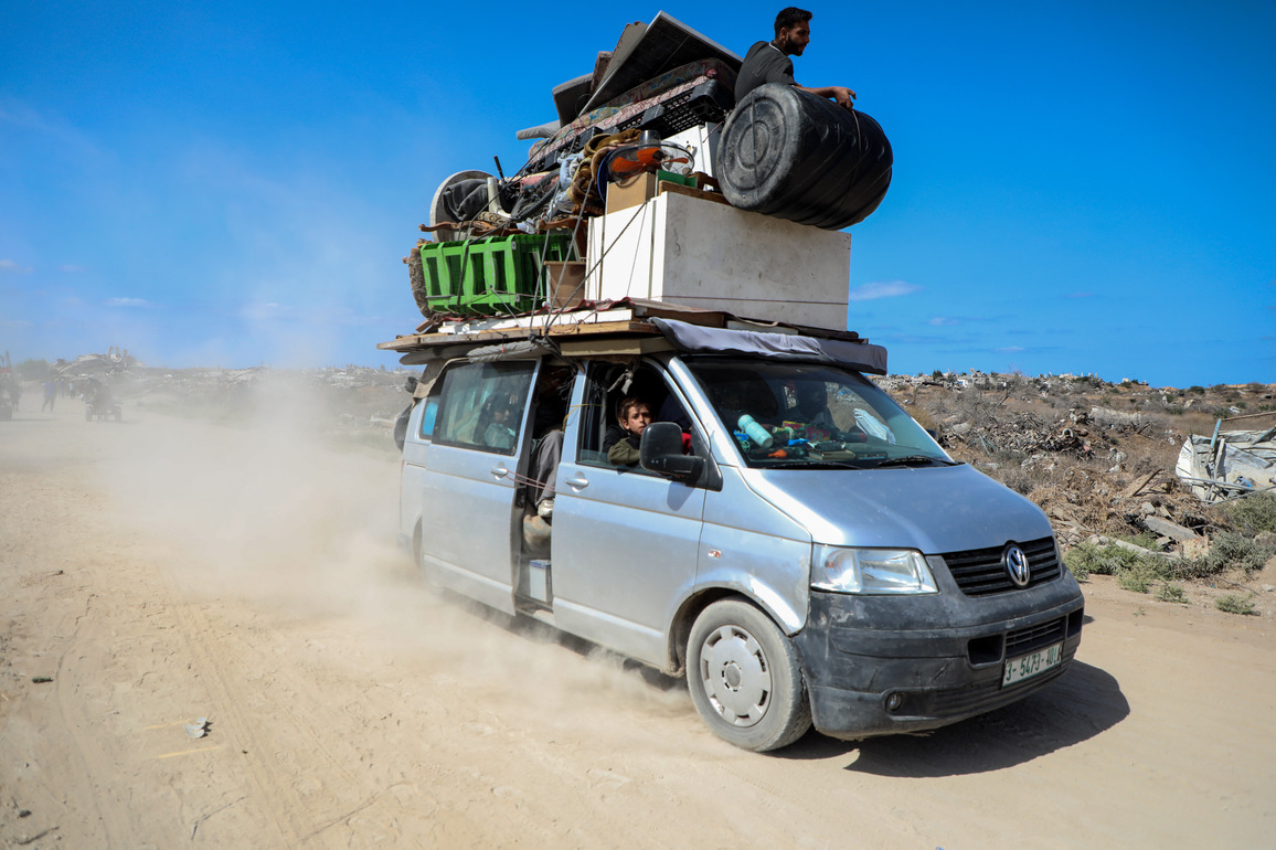 MIDEAST-GAZA-CEASEFIRE-DISPLACED PALESTINIANS-RETURNING