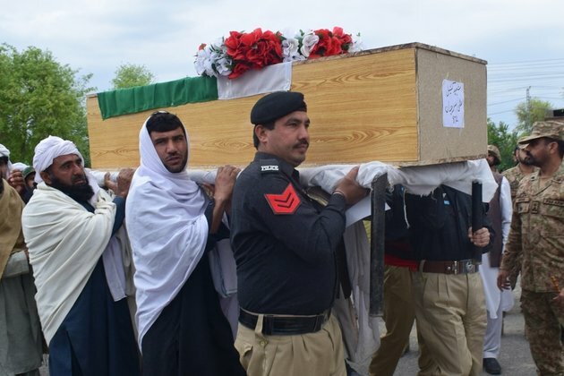 Pakistani Taliban Kill 4 Police Officers, Injure 6