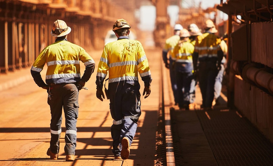 Trabalhadores da Rio Tinto em mina de minério de ferro em Pilbara, na Austrália Ocidental/Divulgação