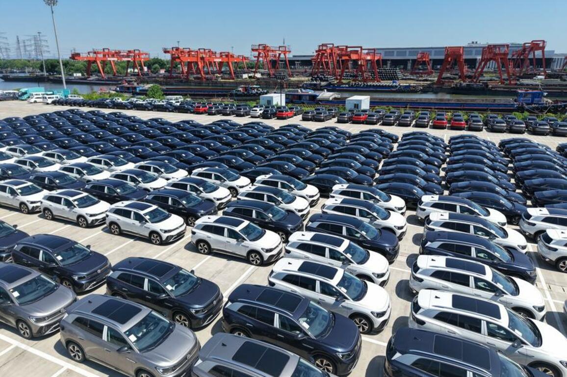 Update: China's new energy vehicle registrations hit record 5.62 mln in H1 2025